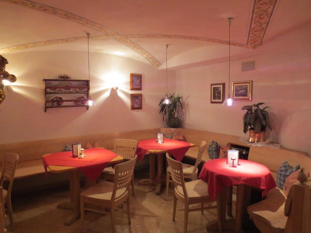 Hotel Ciasa Ai Pini Сан-Кассиано Экстерьер фото